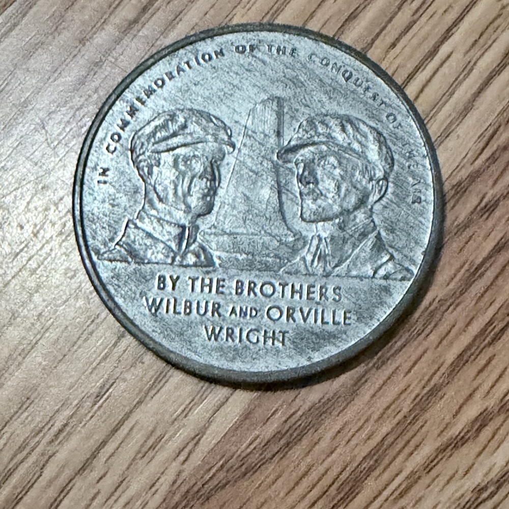 Commemorative Wright Brothers Coin - Picture 2 of 6